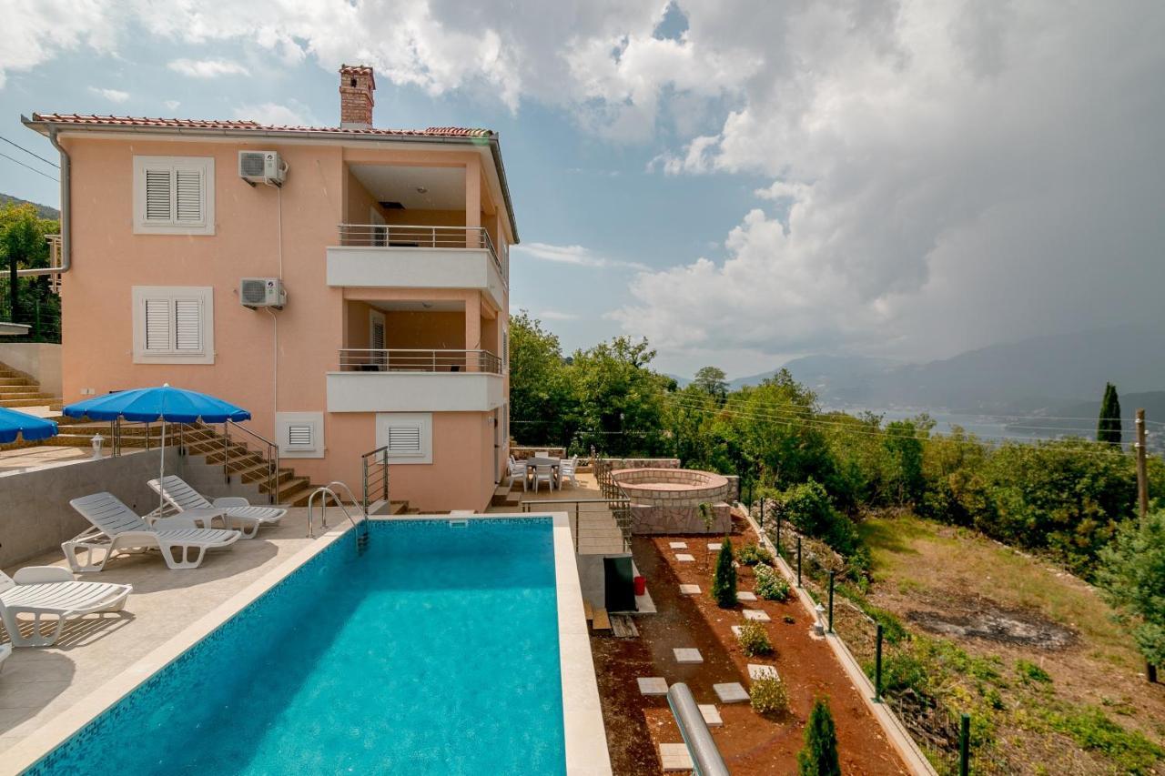 Apartments Mitrovic Bán đảo Luštica Ngoại thất bức ảnh