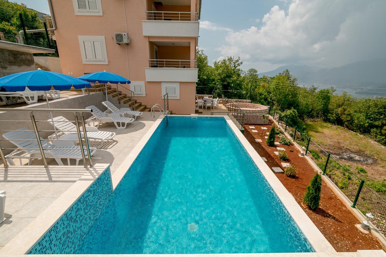 Apartments Mitrovic Bán đảo Luštica Ngoại thất bức ảnh