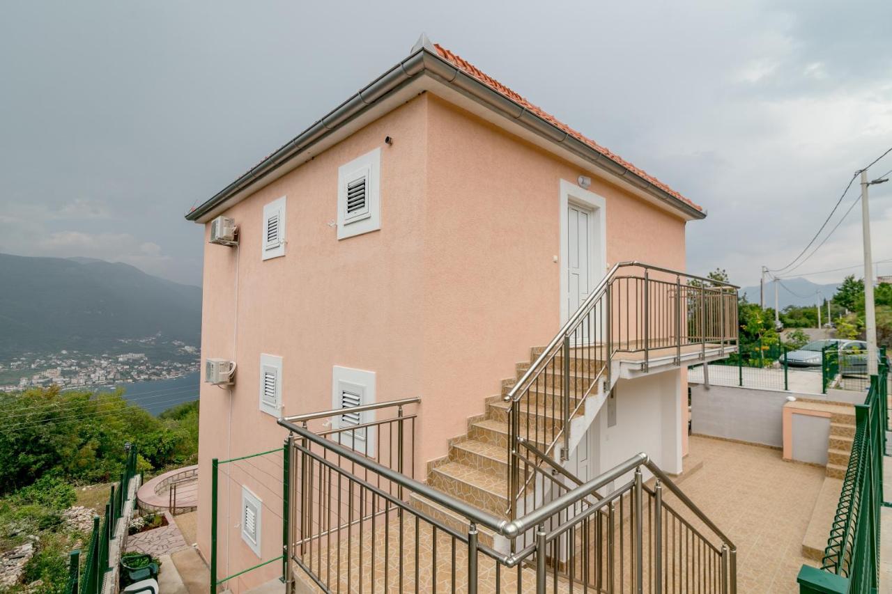 Apartments Mitrovic Bán đảo Luštica Ngoại thất bức ảnh