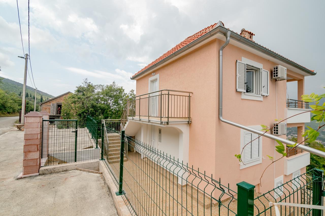 Apartments Mitrovic Bán đảo Luštica Ngoại thất bức ảnh