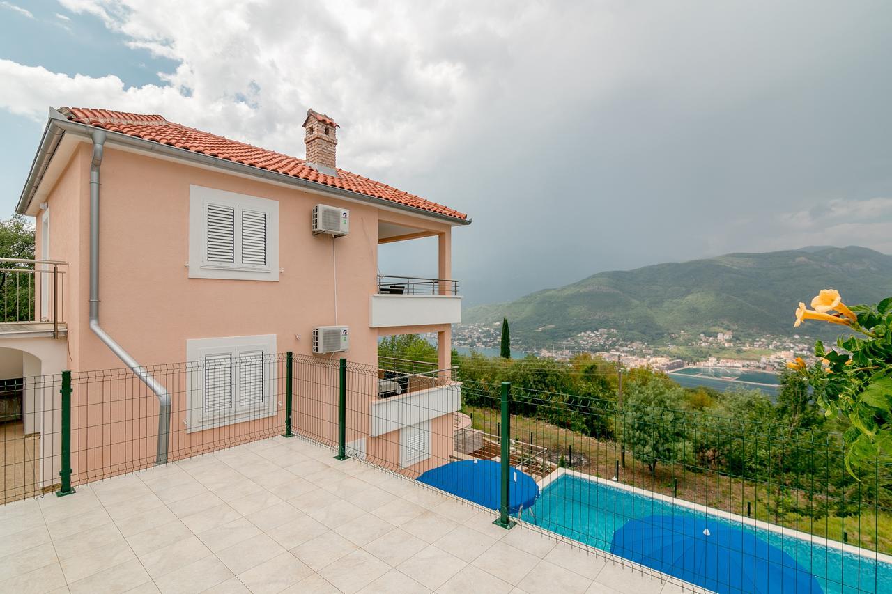 Apartments Mitrovic Bán đảo Luštica Ngoại thất bức ảnh