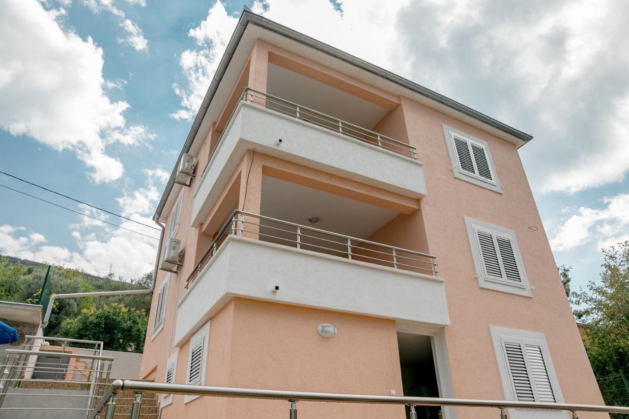 Apartments Mitrovic Bán đảo Luštica Ngoại thất bức ảnh